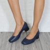 Обувки на нисък ток в синя кожа 2039
