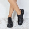 Дамски обувки на равна подметка