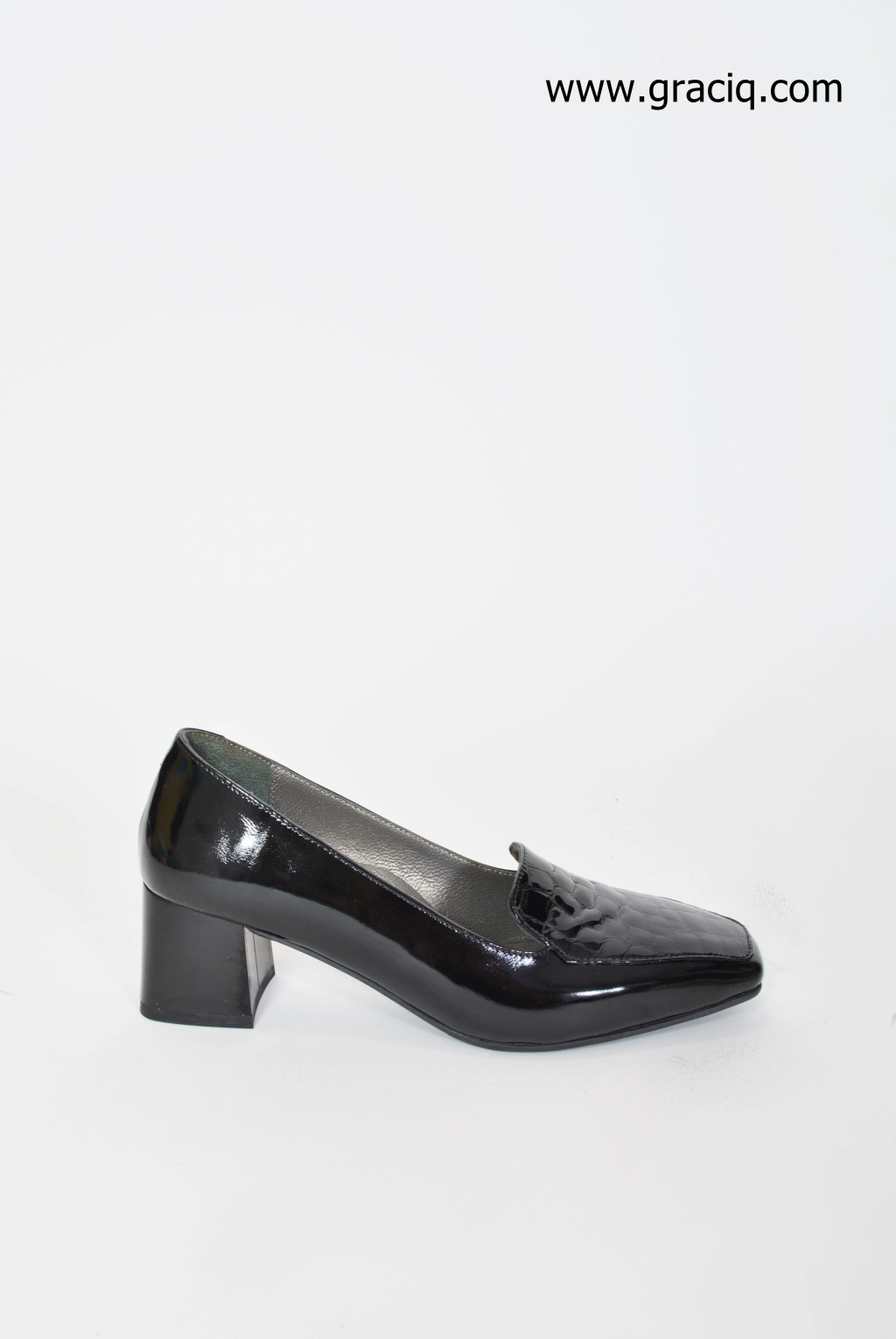 Елегантни черни обувки 719