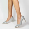 Елегантни обувки на ток със сребърни камъчета