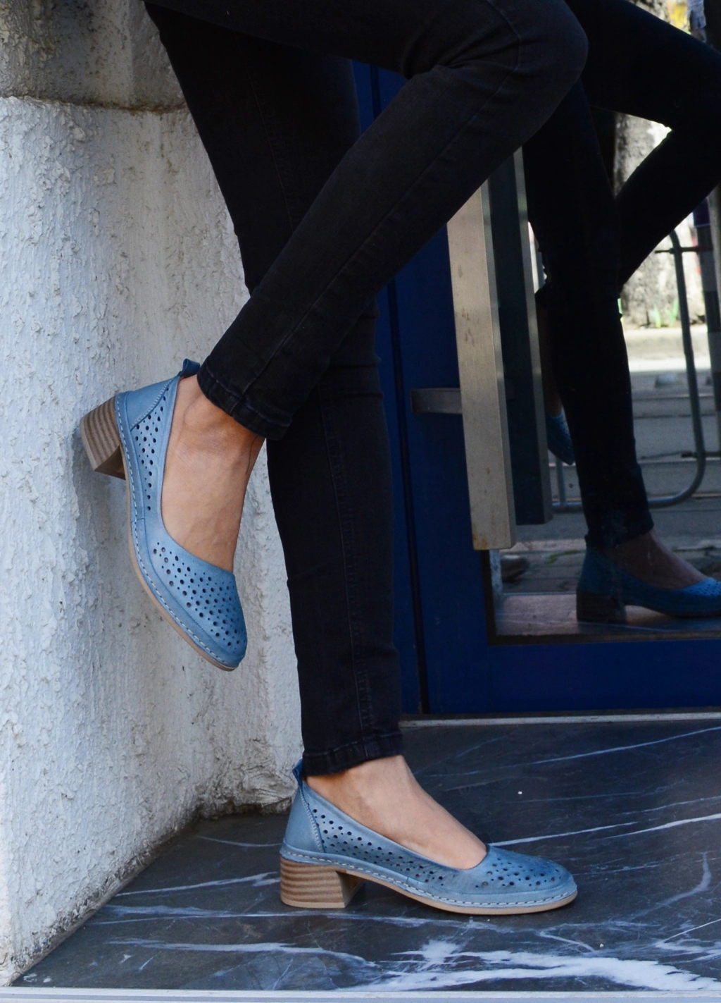 Дамски сини пролетно летни обувки на нисък ток