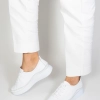 Дамски пролетни обувки на равна подметка в бяло