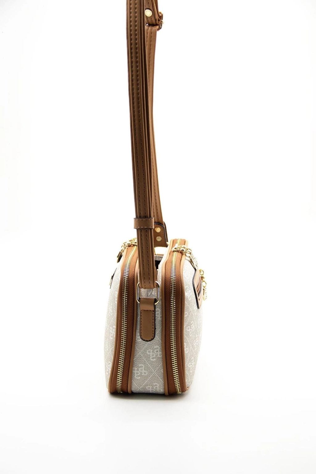 Правоъгълна дамска чанта в кремав цвят с кафяво на SILVER&POLO