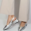 Елегантни сребърни сандали на нисък ток